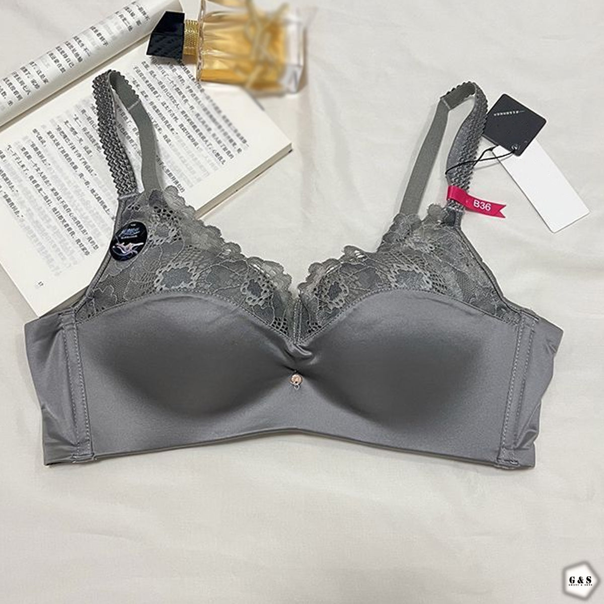 Ladies Imported Pack Of 2 New Design High Quality Pushup Bras