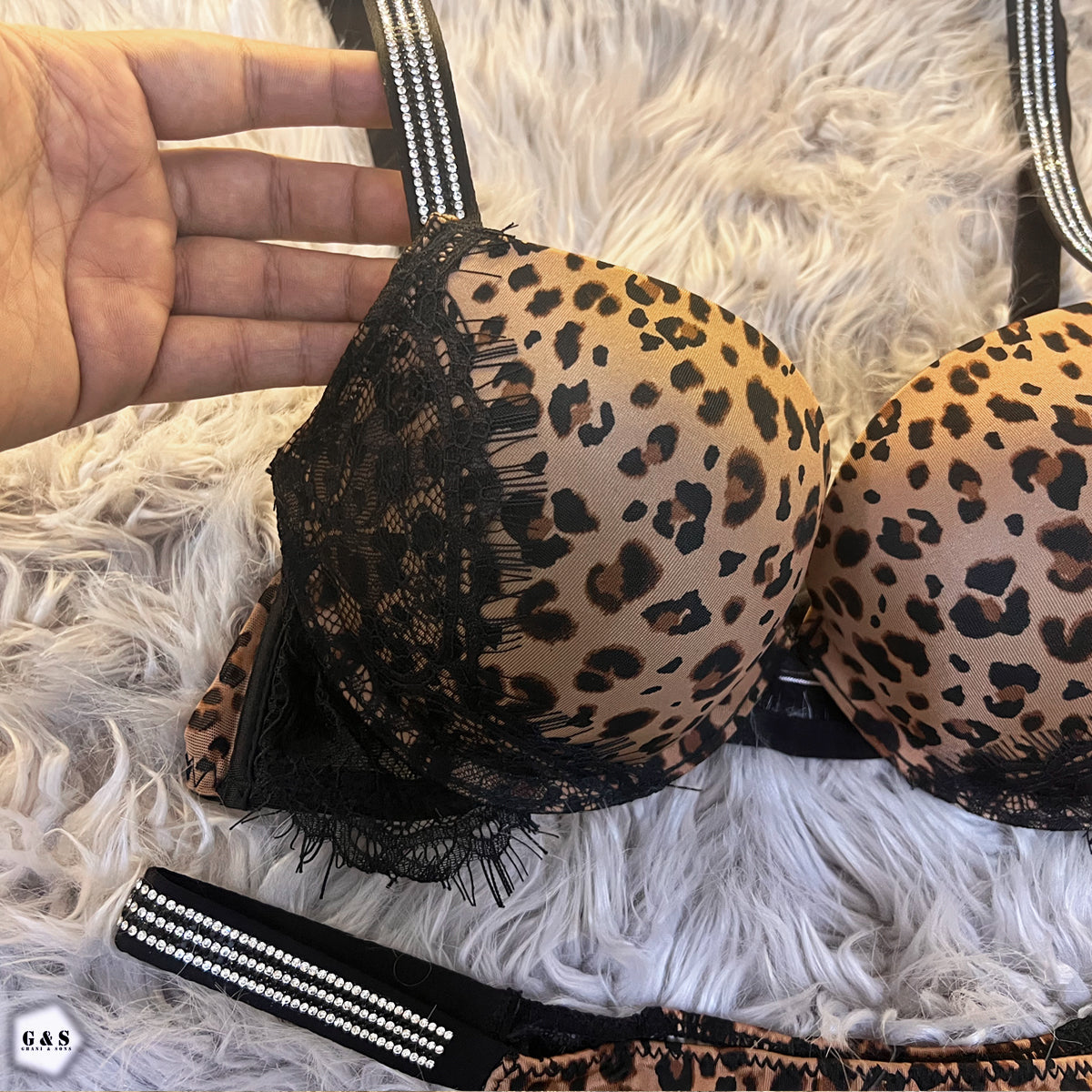 Stones Design Leopard Pushup Bra With T-Panty Set
