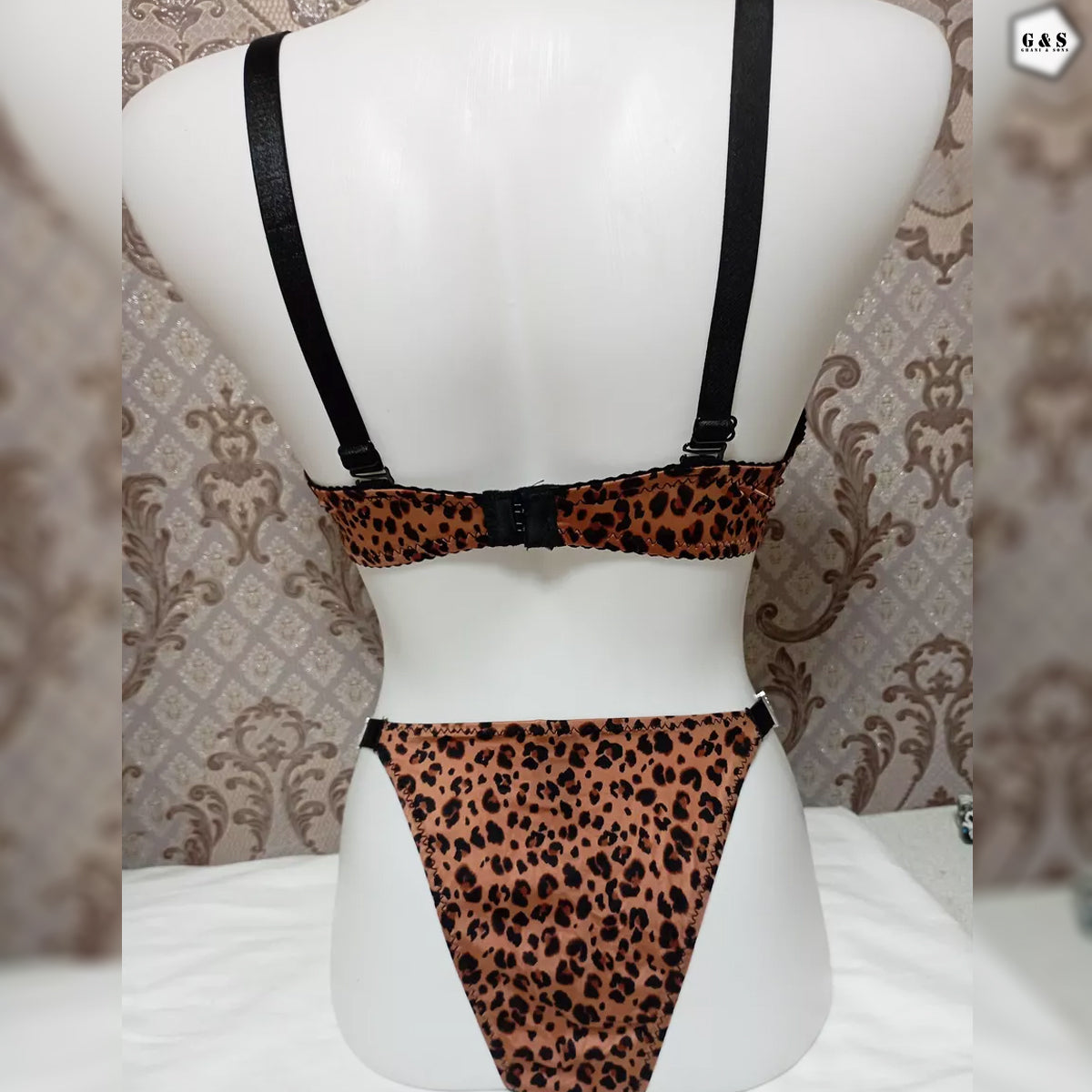 Stones Design Leopard Printed Pushup Bra With T-Panty Set