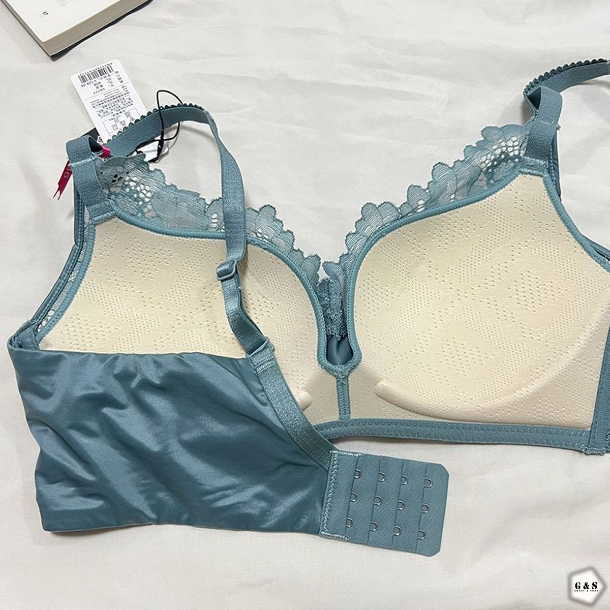 Ladies Imported Pack Of 2 New Design High Quality Pushup Bras