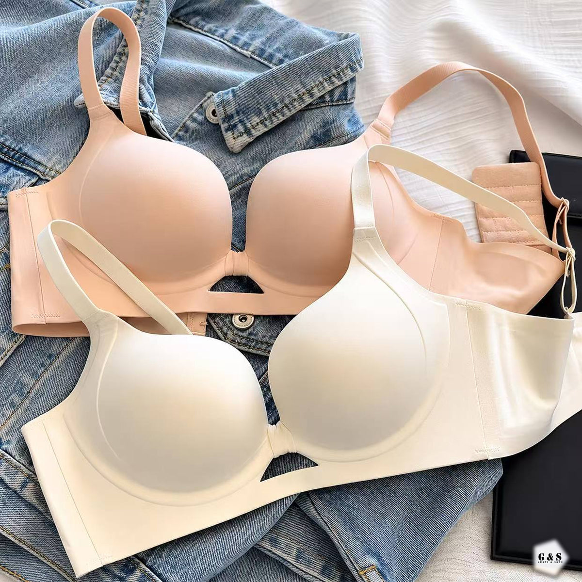 Ladies Imported Pack Of 2 Seamless Pushup Thick Padded Bras