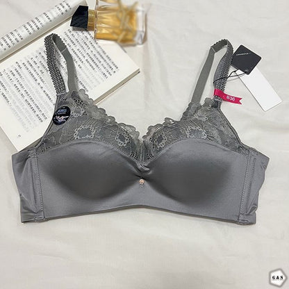 Ladies Imported Pack Of 2 New Design High Quality Pushup Bras