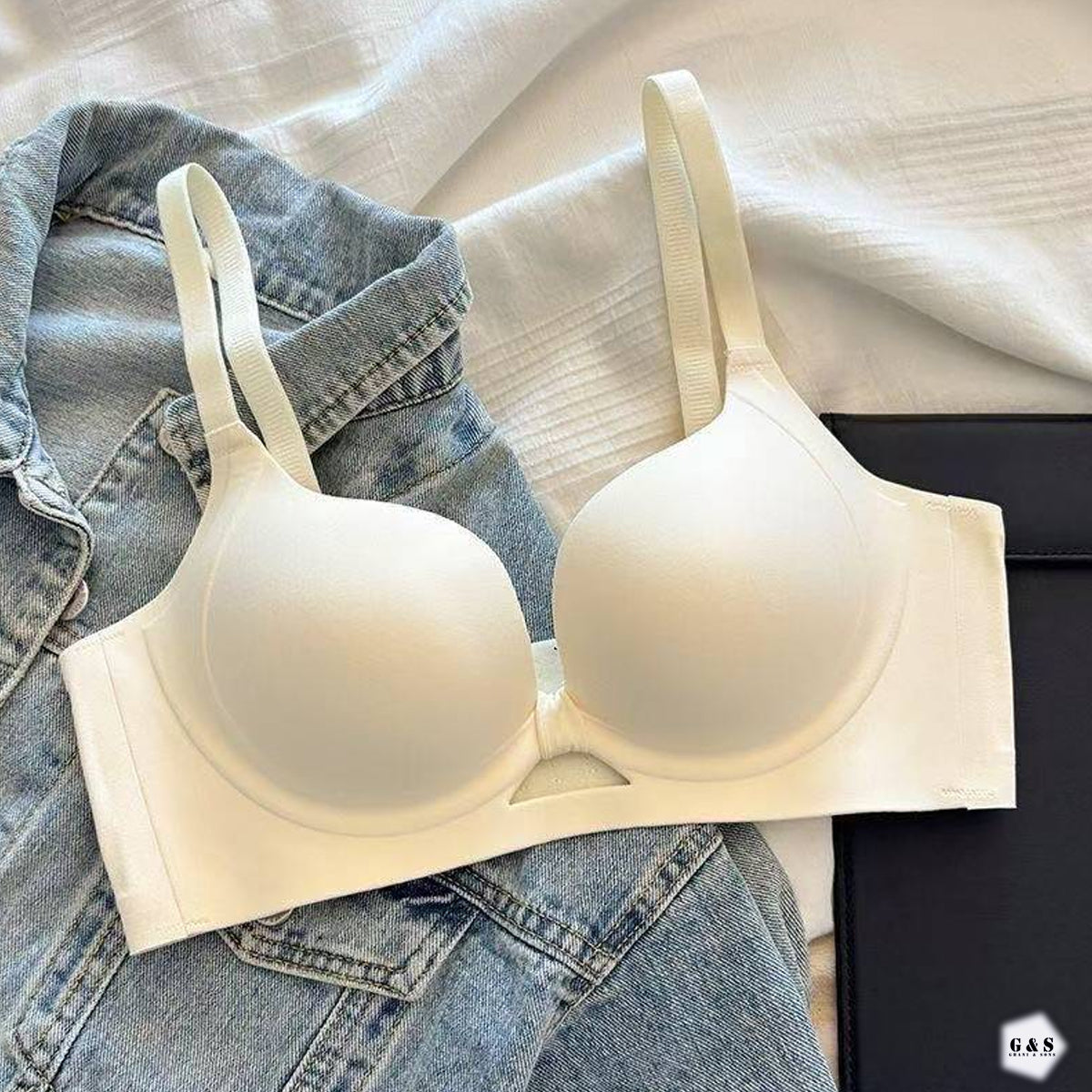 Ladies Imported Pack Of 2 Seamless Pushup Thick Padded Bras