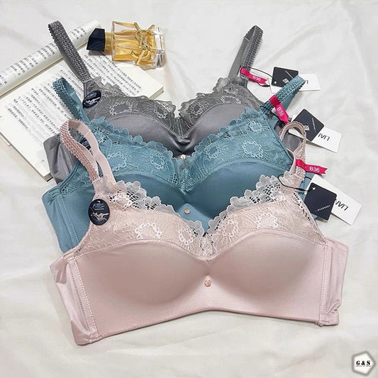 Ladies Imported Pack Of 2 New Design High Quality Pushup Bras