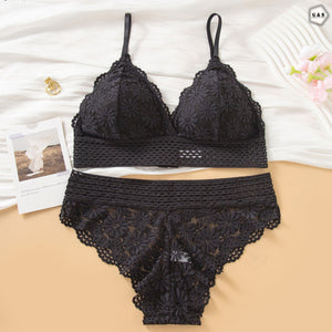 Pack Of 3 Lace Design Light Padded Bra/Bralette With Panty Sets