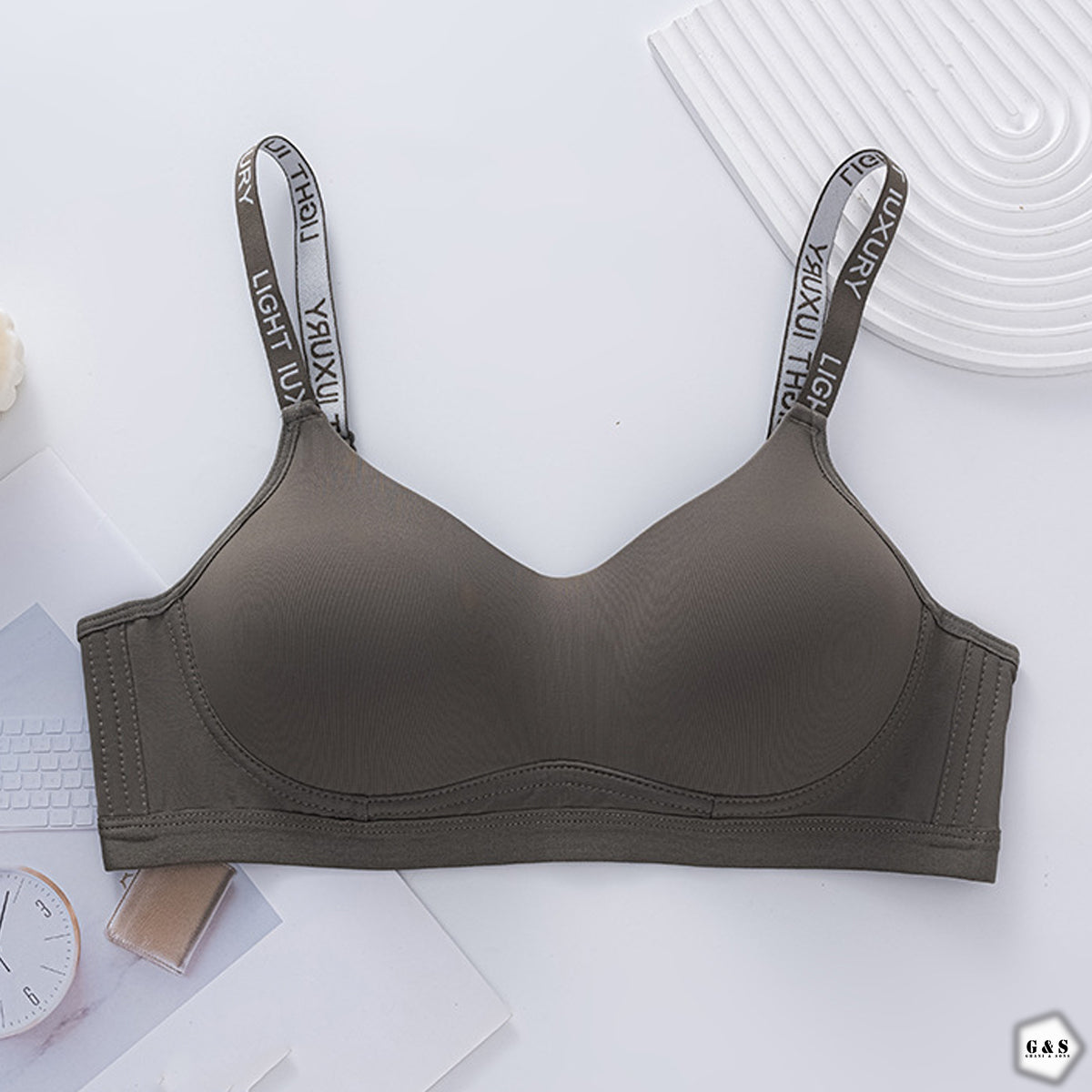 Ladies Imported Pack Of 3 Light Padded Non-Wired T-Shirt Bras